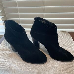 BCBGeneration Elegant Black Ankle Booties